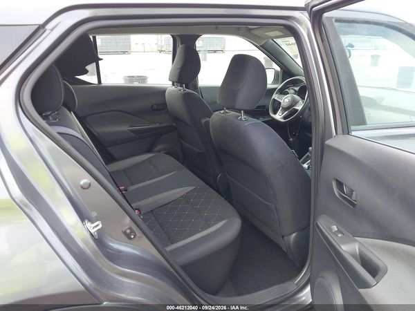 2018 NISSAN KICKS S — I8