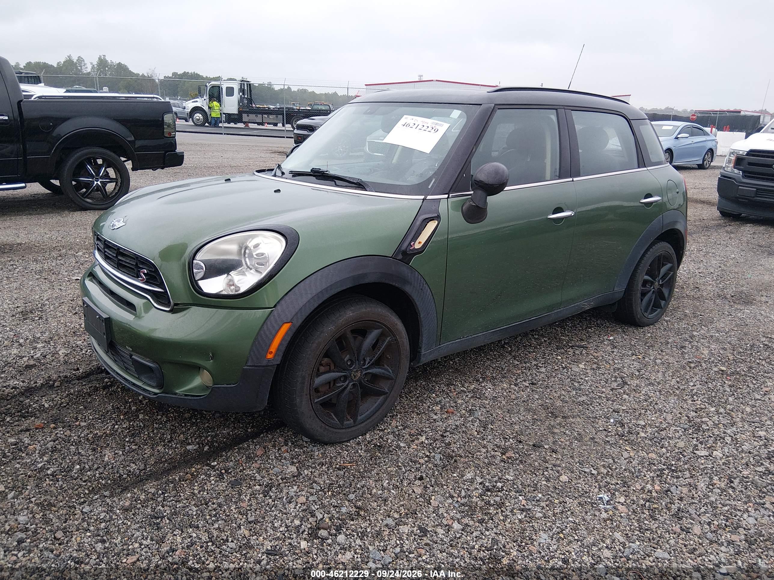 2015 MINI COUNTRYMAN COOPER S — I2