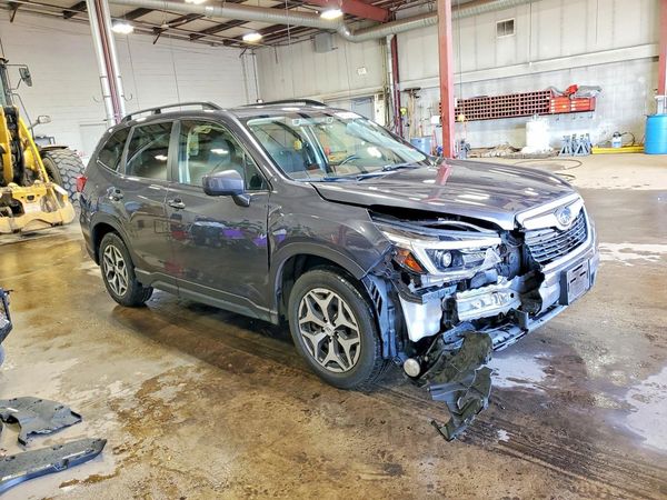 2021 SUBARU FORESTER