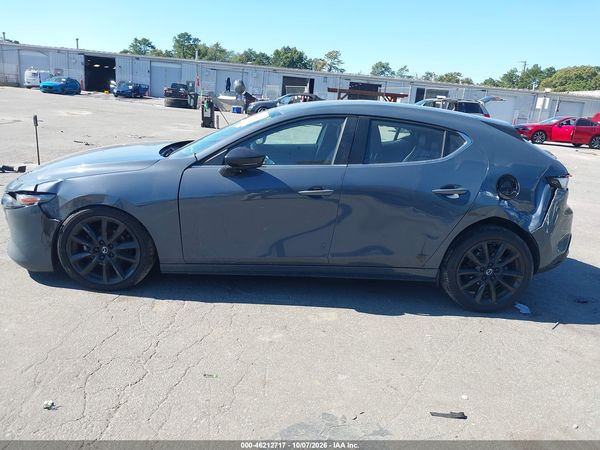 2022 MAZDA MAZDA3 CARBON EDITION — I117