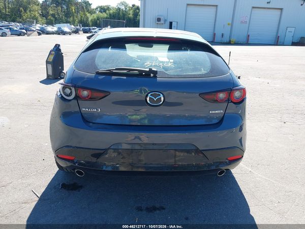 2022 MAZDA MAZDA3 CARBON EDITION — I119