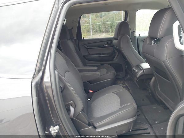 2017 CHEVROLET TRAVERSE 1LT — I8