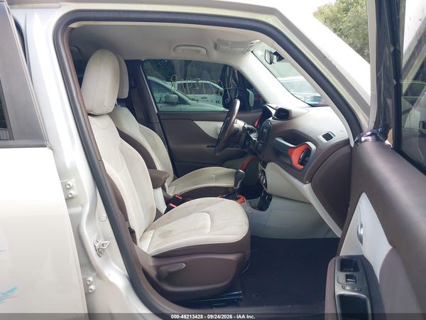 2017 JEEP RENEGADE LATITUDE 4X4 — I5