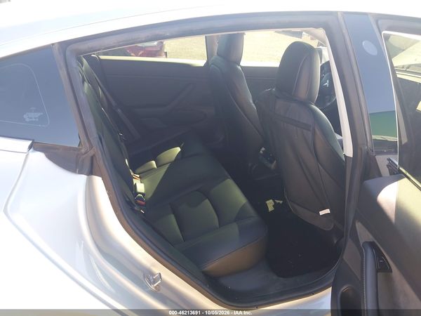 2018 TESLA MODELO 3 — I8