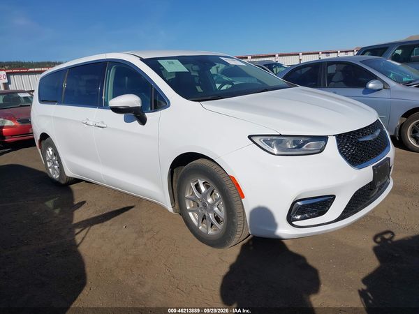 2023 CHRYSLER PACIFICA TOURING L — I1