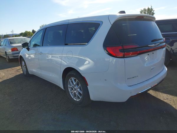 2023 CHRYSLER PACIFICA TOURING L — I3
