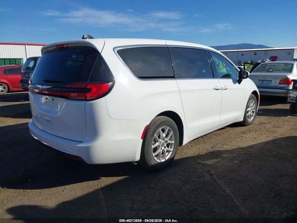 2023 CHRYSLER PACIFICA TOURING L — I4