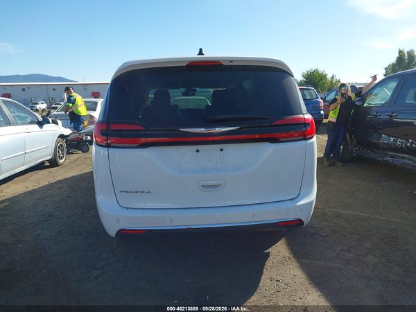 2023 CHRYSLER PACIFICA TOURING L — I119