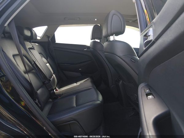 2017 HYUNDAI TUCSON LIMITED — I8