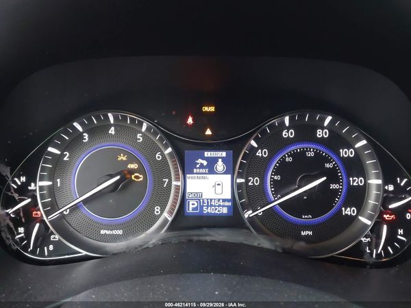 2016 INFINITI QX80 — I7