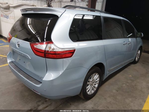 2015 TOYOTA SIENNA XLE PREMIUM 8 PASSENGER — I4