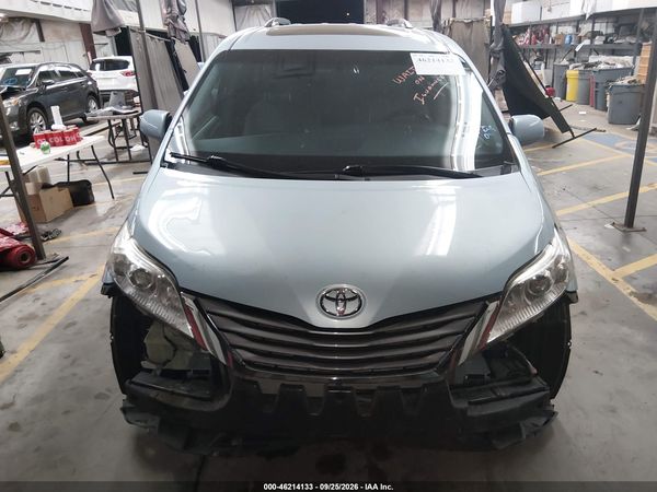 2015 TOYOTA SIENNA XLE PREMIUM 8 PASSENGER — I115