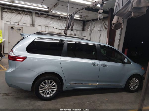 2015 TOYOTA SIENNA XLE PREMIUM 8 PASSENGER — I116