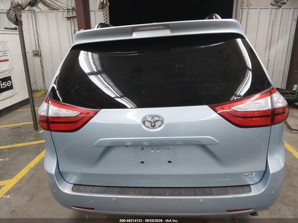 2015 TOYOTA SIENNA XLE PREMIUM 8 PASSENGER — I119