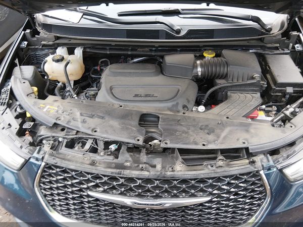 2025 CHRYSLER PACIFICA SELECT — I10