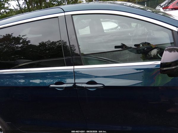 2025 CHRYSLER PACIFICA SELECT — I116