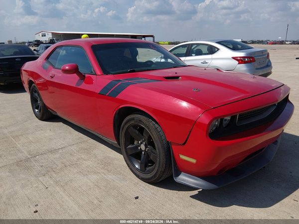 2013 DODGE CHALLENGER SXT — I1