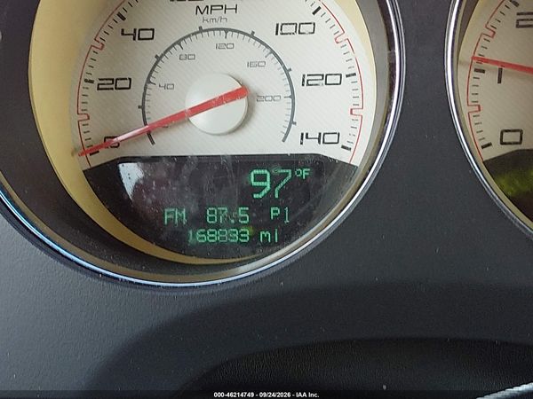 2013 DODGE CHALLENGER SXT — I7