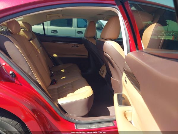 2016 LEXUS ES 300H — I8