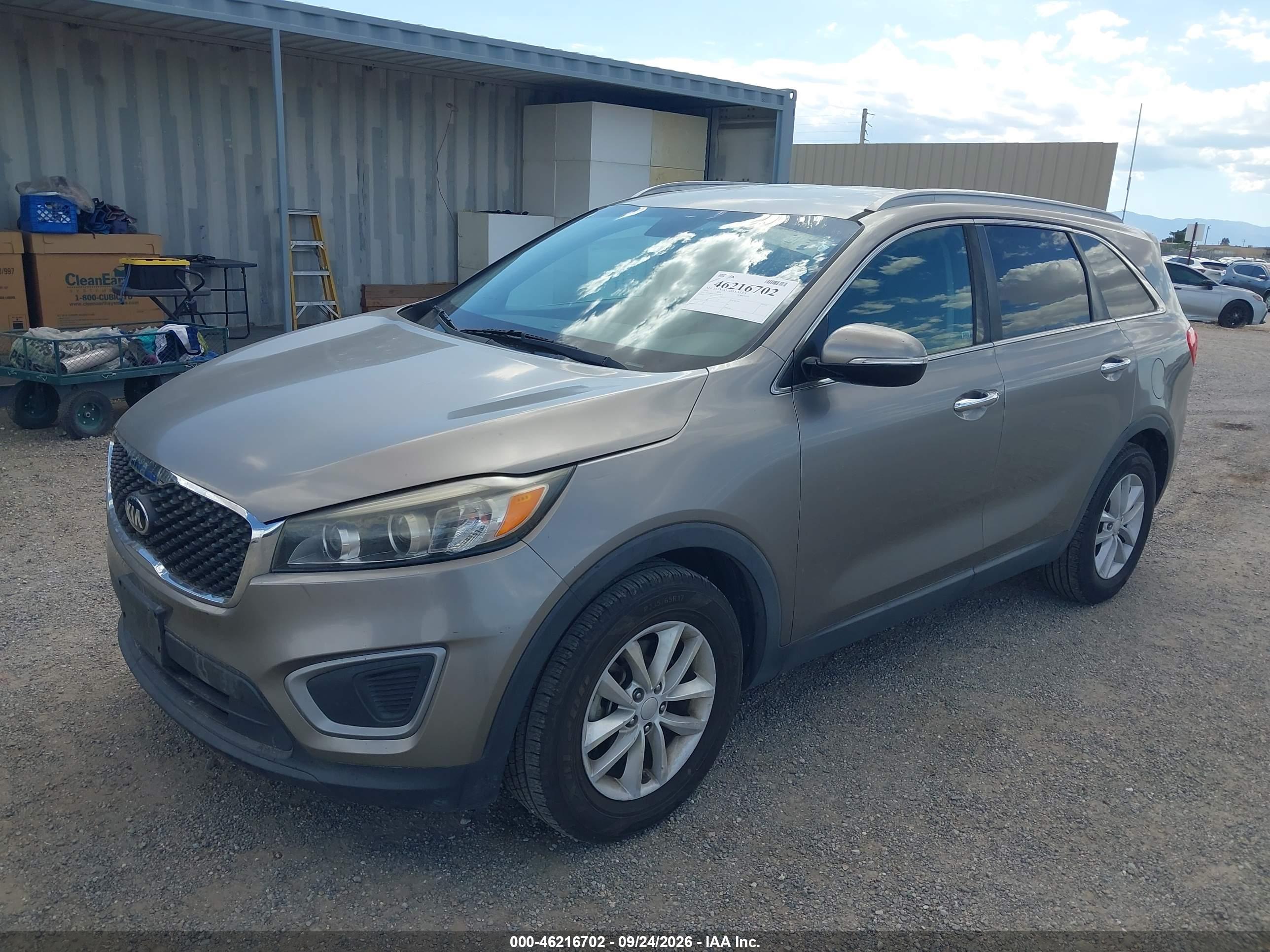 2016 KIA SORENTO 3.3L LX — I2
