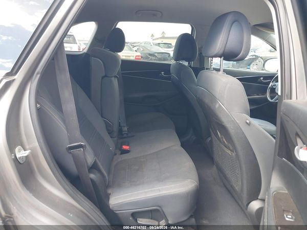 2016 KIA SORENTO 3.3L LX — I8
