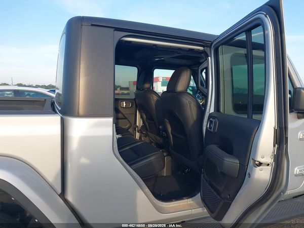 2022 JEEP GLADIATOR OVERLAND 4X4 — I8