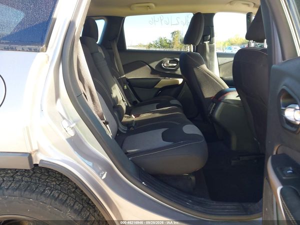 2018 JEEP CHEROKEE LATITUDE 4X4 — I8