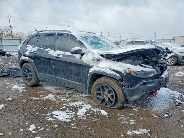 2019 JEEP CHEROKEE TRAILHAWK 4X4