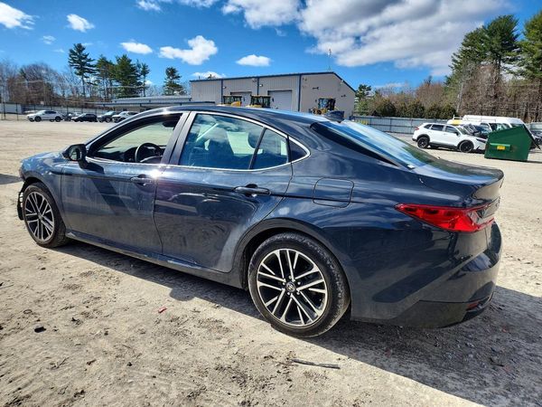 2025 TOYOTA CAMRY