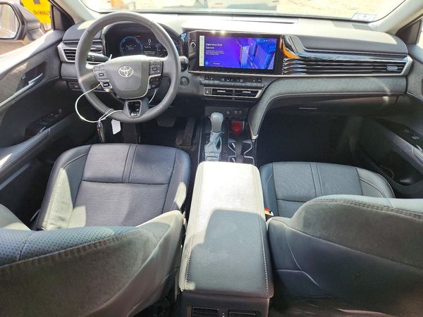 2025 TOYOTA CAMRY