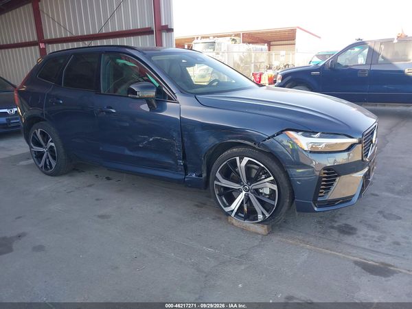 2023 VOLVO XC60 RECHARGE PLUG-IN HYBRID T8 ULTIMATE DARK THEME — I1