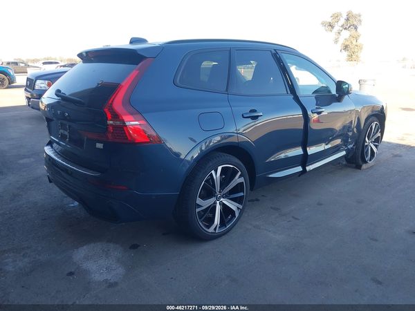2023 VOLVO XC60 RECHARGE PLUG-IN HYBRID T8 ULTIMATE DARK THEME — I4
