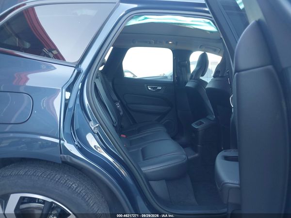 2023 VOLVO XC60 RECHARGE PLUG-IN HYBRID T8 ULTIMATE DARK THEME — I8