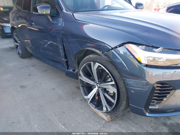 2023 VOLVO XC60 RECHARGE PLUG-IN HYBRID T8 ULTIMATE DARK THEME — I86
