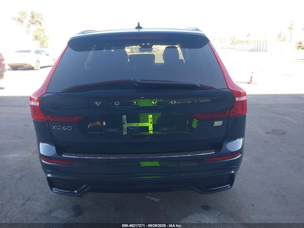 2023 VOLVO XC60 RECHARGE PLUG-IN HYBRID T8 ULTIMATE DARK THEME — I119
