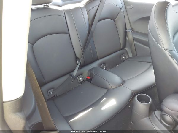 2017 MINI HARDTOP COOPER S — I8