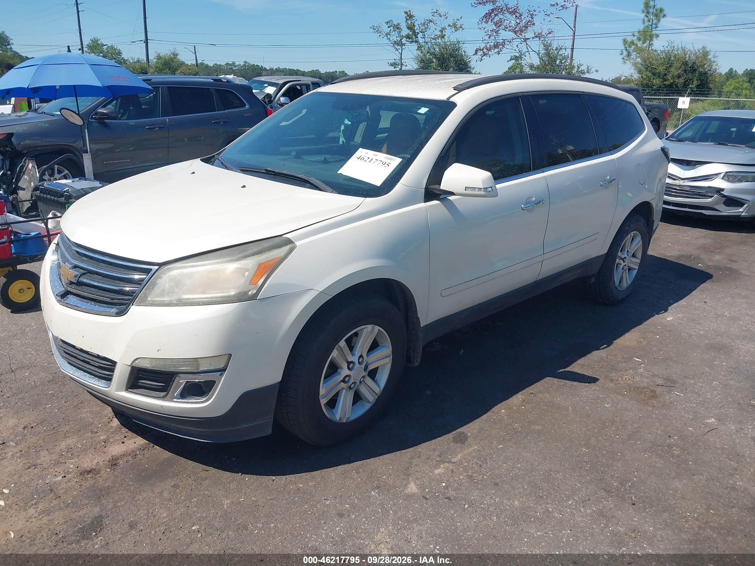 2013 CHEVROLET TRAVERSE 2LT — I2