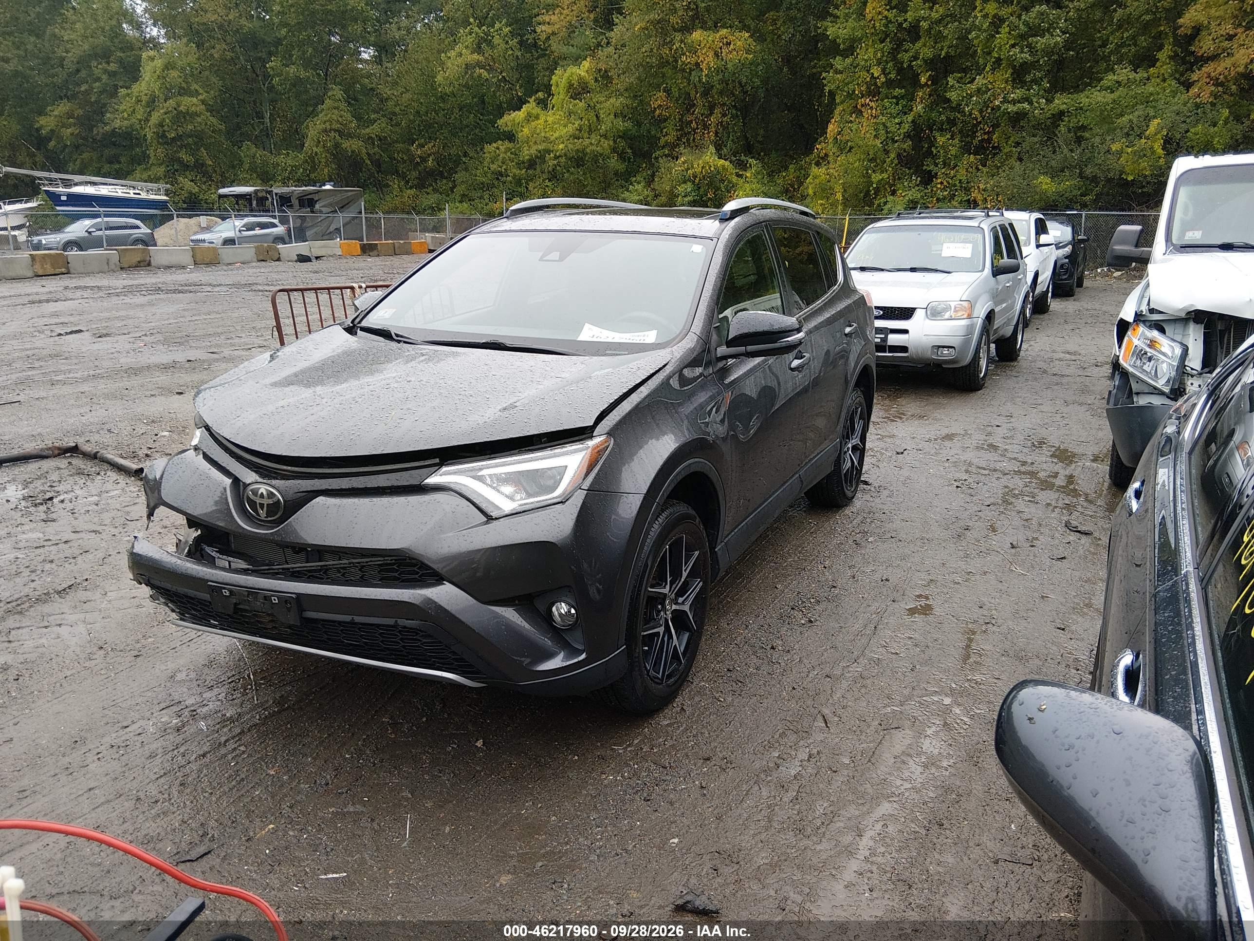 2018 TOYOTA RAV4 SE — I2