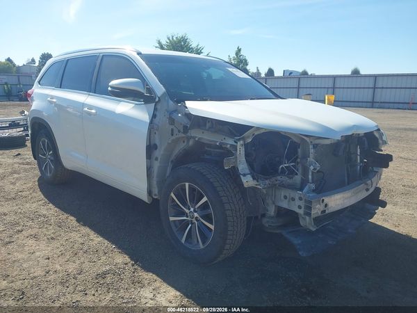 2018 TOYOTA HIGHLANDER XLE — I1