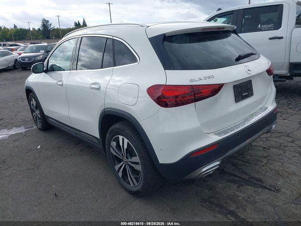 2025 MERCEDES-BENZ GLA 250 4MATIC — I3