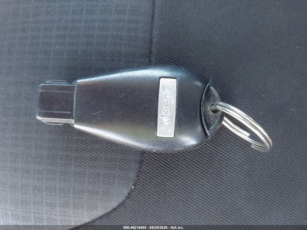 2016 JEEP CHEROKEE LATITUDE — I11