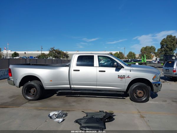 2017 RAM 3500 TRADESMAN  4X4 8' BOX — I116