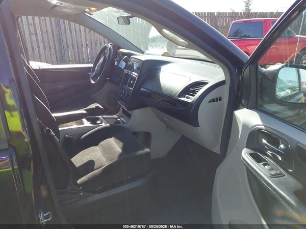 2016 DODGE GRAND CARAVAN SXT — I5