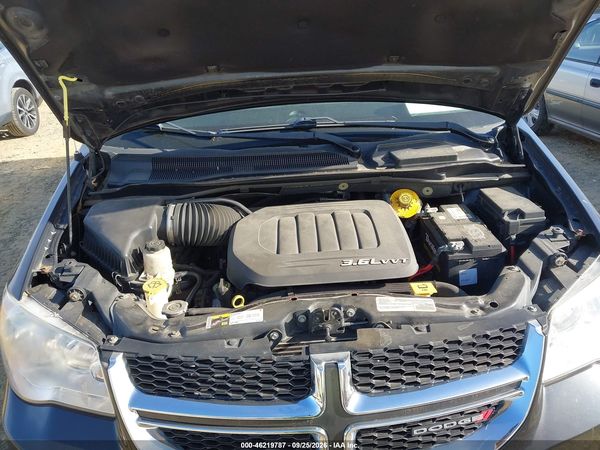 2016 DODGE GRAND CARAVAN SXT — I10