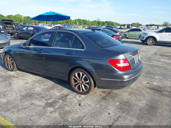 2014 MERCEDES-BENZ C 300 LUXURY 4MATIC — I3