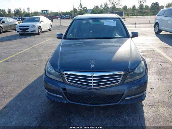 2014 MERCEDES-BENZ C 300 LUXURY 4MATIC — I115