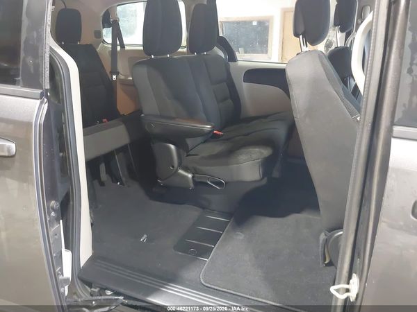 2018 DODGE GRAND CARAVAN SE — I8