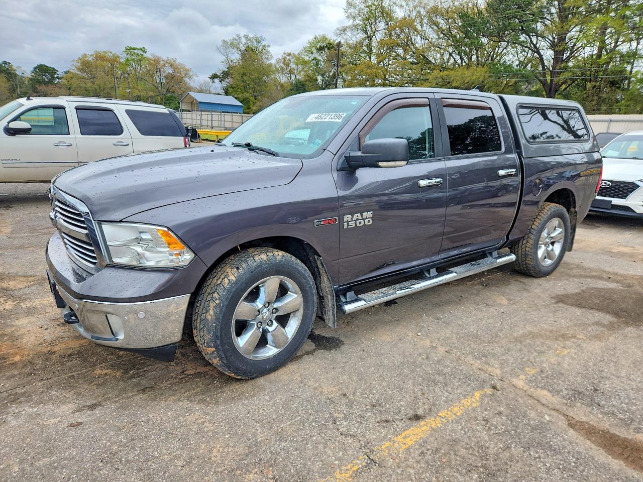 2014 RAM 1500 SLT CREW CAB 4X4