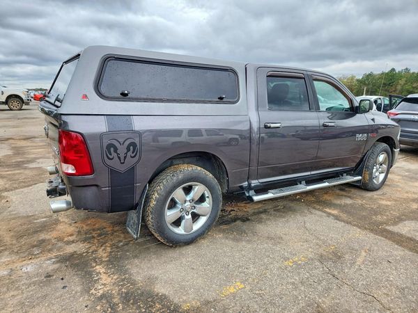 2014 RAM 1500 SLT CREW CAB 4X4