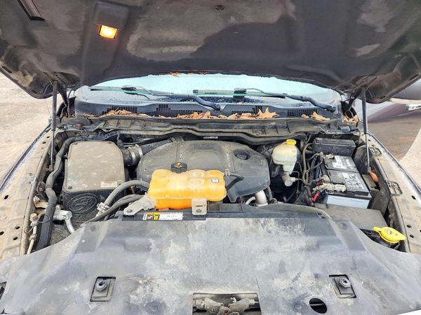 2014 RAM 1500 SLT CREW CAB 4X4